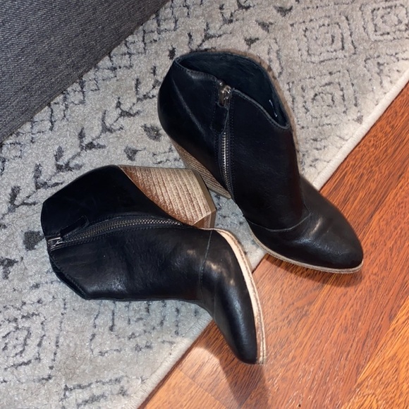 Eileen Fisher Trail Leather Ankle Booties - Picture 3 of 9